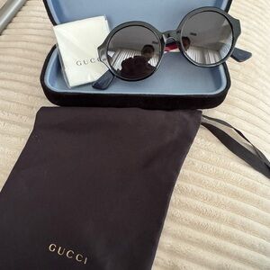 Gucci Black Round Women’s Sunglasses